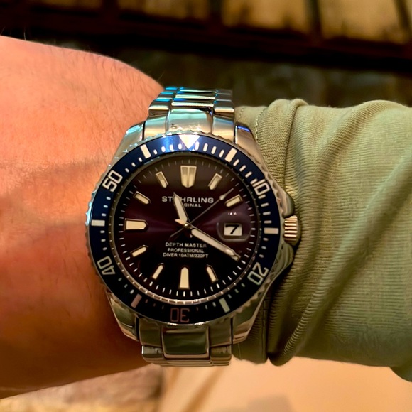 STUHRLING mens Diving watch 100meters - Picture 2 of 3